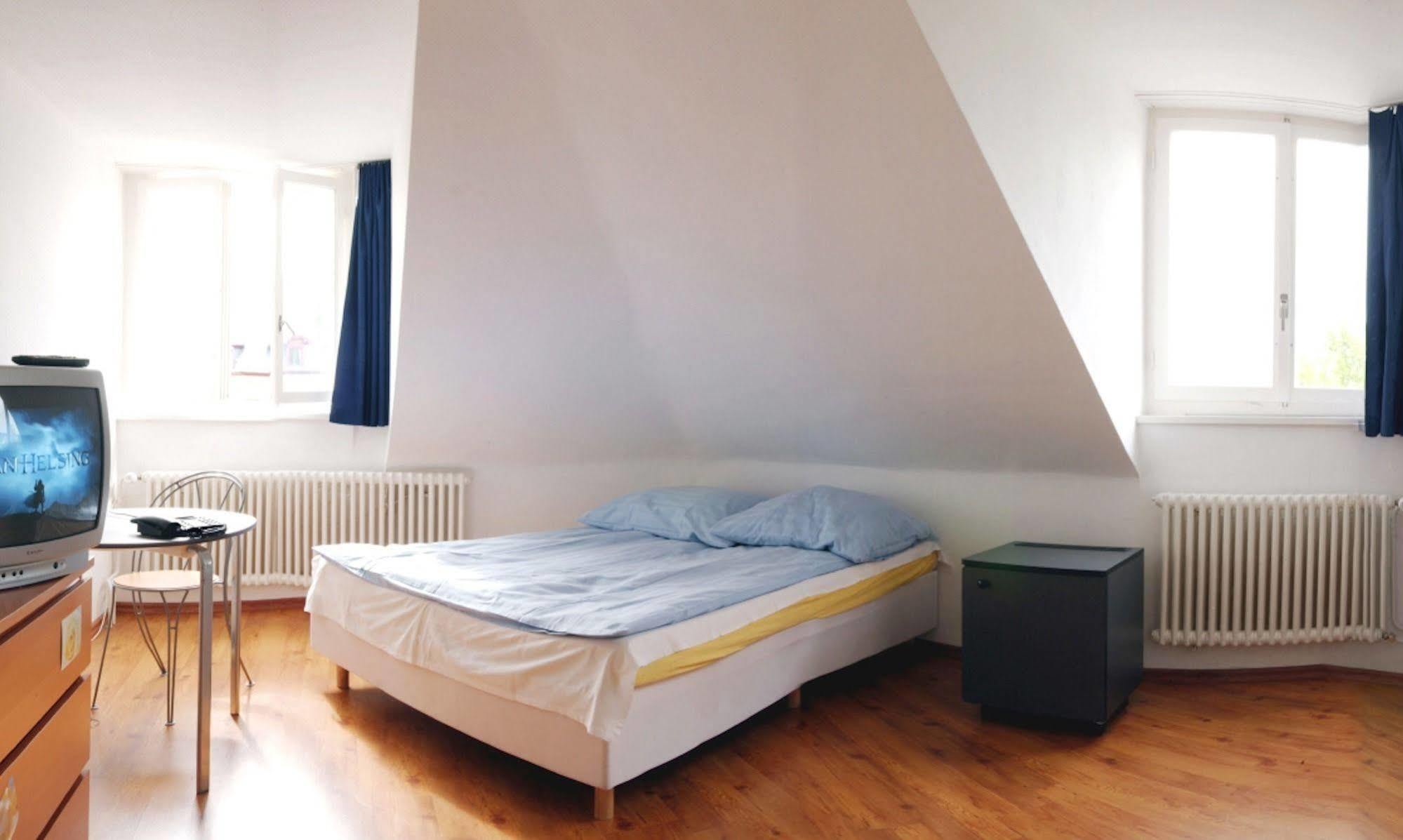 Swiss Star California - Self Check-in Apartamento